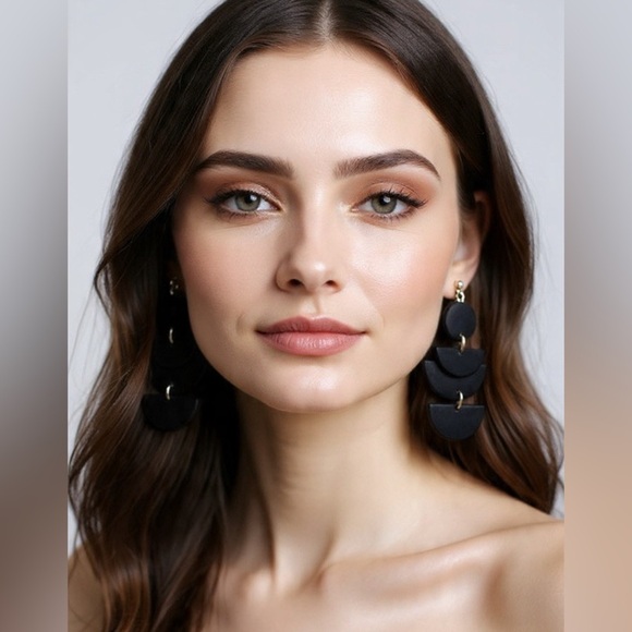 Black Boho Drop Geometric - Handmade Earrings - Picture 4 of 4